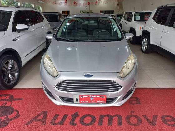 FORD FIESTA 1.6 ROCAM HATCH 8V FLEX 4P MANUAL